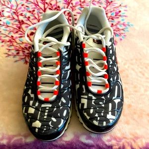 Tn Air Womens Blk/Pink & Wht!